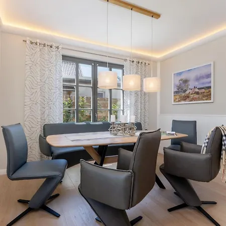 Strandkajuete Semesterbostad *