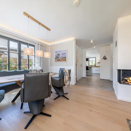 Strandkajuete Semesterbostad *