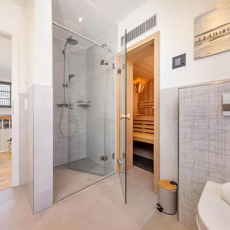 Strandkajuete Semesterbostad *